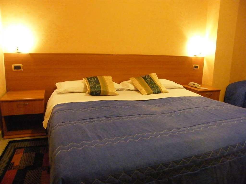 Hotel Residence Memmina Φροζινόνε Δωμάτιο φωτογραφία